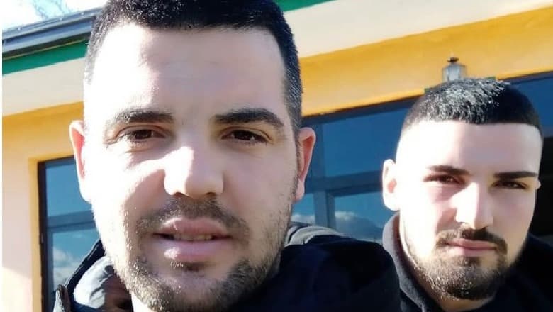 Vrau me thikë vëllanë, arrestohet 26-vjeçari, përdorues droge