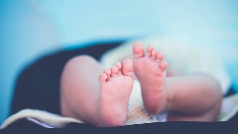 Foshnjat e lindura nga nënat me Covid, kanë një rrezik të ulët të infektimit
