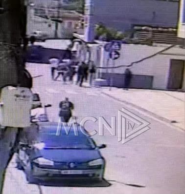 FOTOT/ Me thikë dhe kallashnikov në dorë, zbulohen fotot e para të krimit në Elbasan