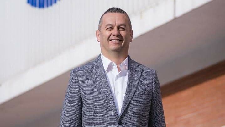 Kërcënoi gazetarin/ Bushati kërkon falje: Jam njeri gjaku dhe mishi