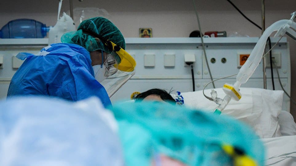 Greqi, 35-vjeçari pëson trompozë pasi u vaksinua me AstraZeneca
