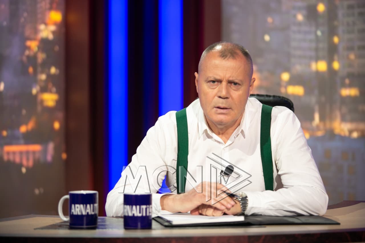 Demonstrimi arrogant i besimit në Shqipëri