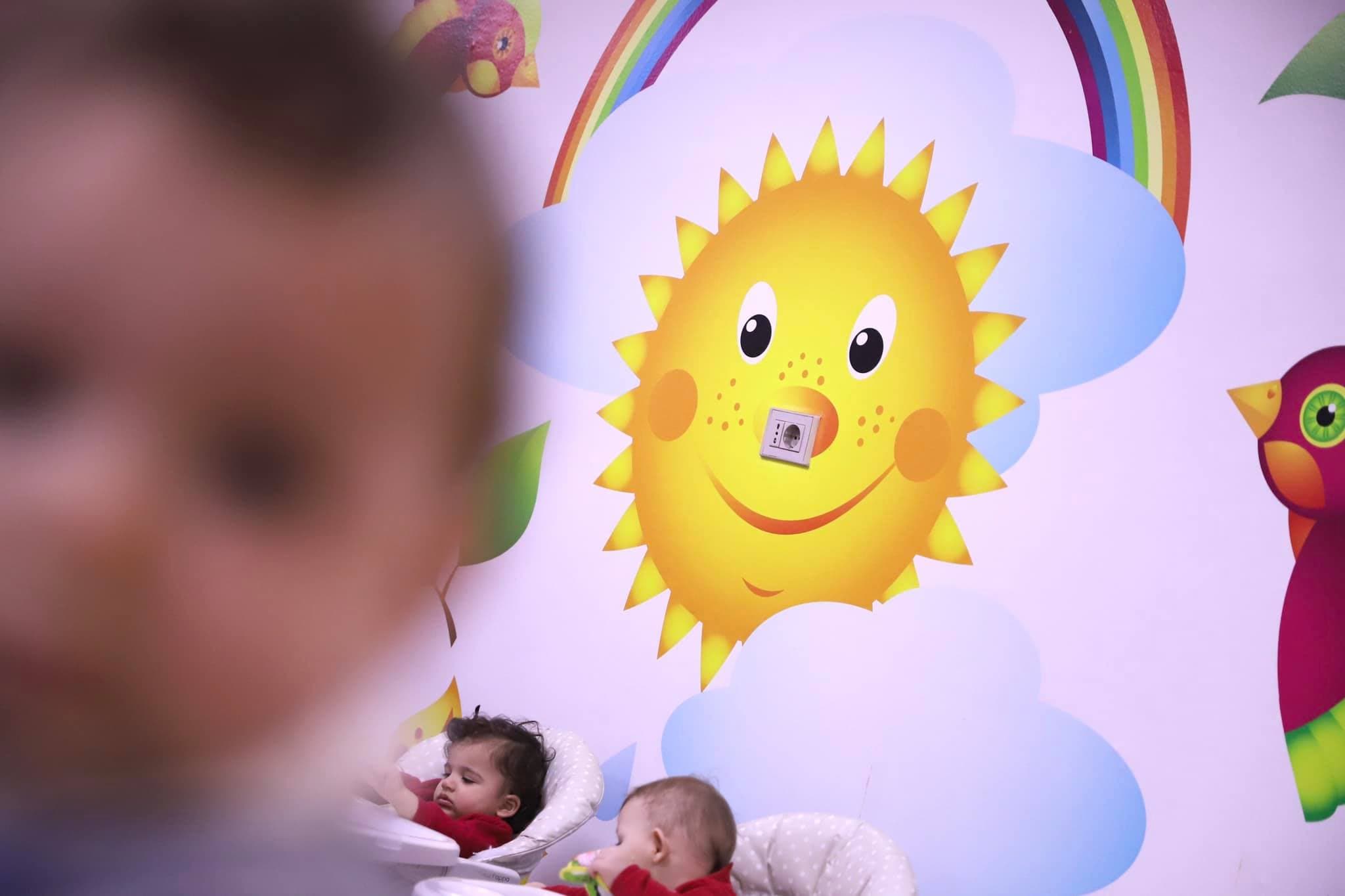 Dita e Jetimëve, Manastirliu: 13 fëmijë janë rikthyer te familjet biologjike gjatë këtij viti