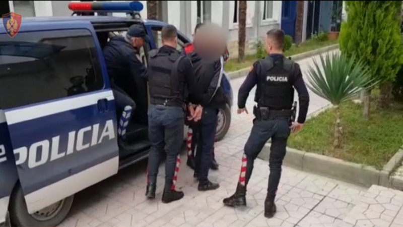 U kap me drogë me vete, arrestohet 19 vjeçari në Fier