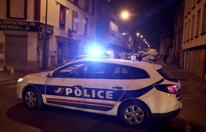 E rëndë në Francë, shqiptari vret me thikë partneren në sy të vajzës së mitur