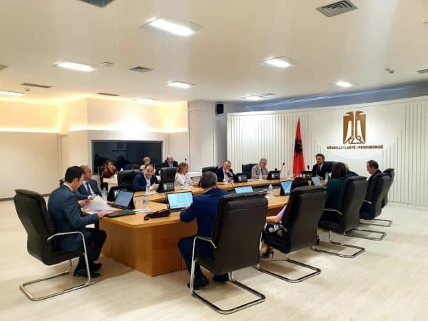 Çela para KLP: Të ndëshkohen drejtuesit e prokurorive që mbajnë dosje në sirtar