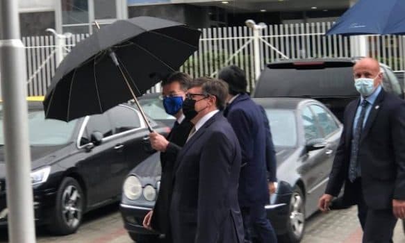 Palmer dhe Lajçak takohen me Albin Kurtin