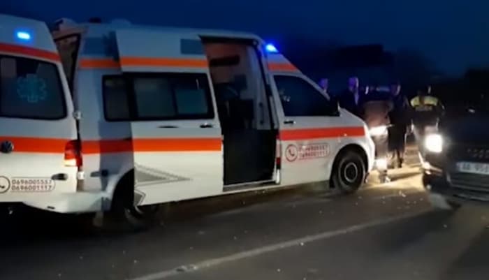 Luante me bombolën e oksigjenit, digjet 17-vjeçari në Fier