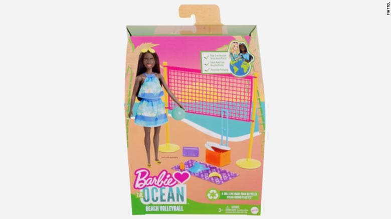 Këto Barbie po krijohen nga plastika e hedhur në oqeane