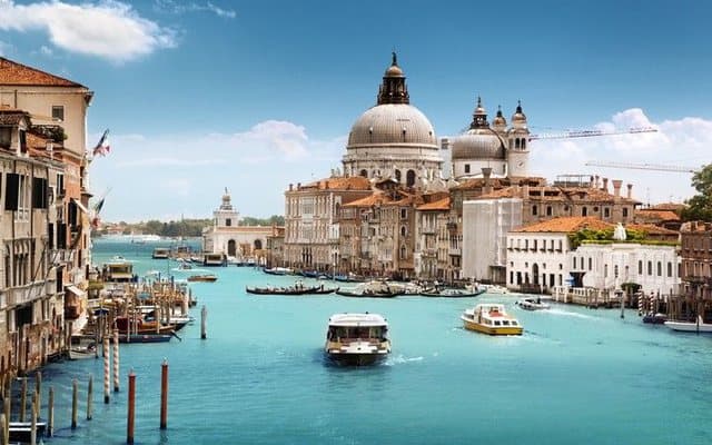 Bonusi i pushimeve në Itali, kush mund ta marrë kuponin deri në 500 euro
