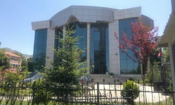 Ngacmoi seksualisht vajzën, dënohet me burg 38-vjeçari nga Maliqi