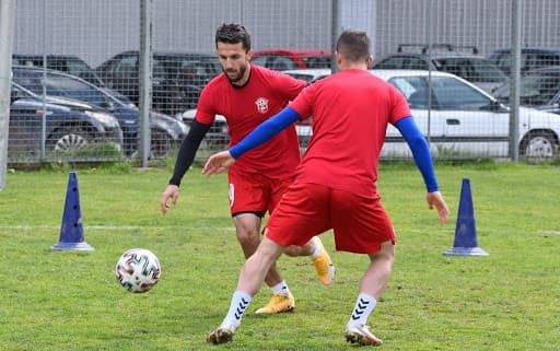 Jo vetëm largime, Vllaznia zyrtarizon transferimin e sulmuesit 29-vjeçar