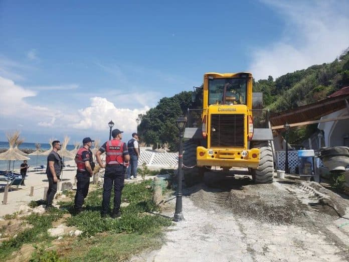 Arrestohet një person dhe pesë nën hetim për ndërtim pa leje në Durrës