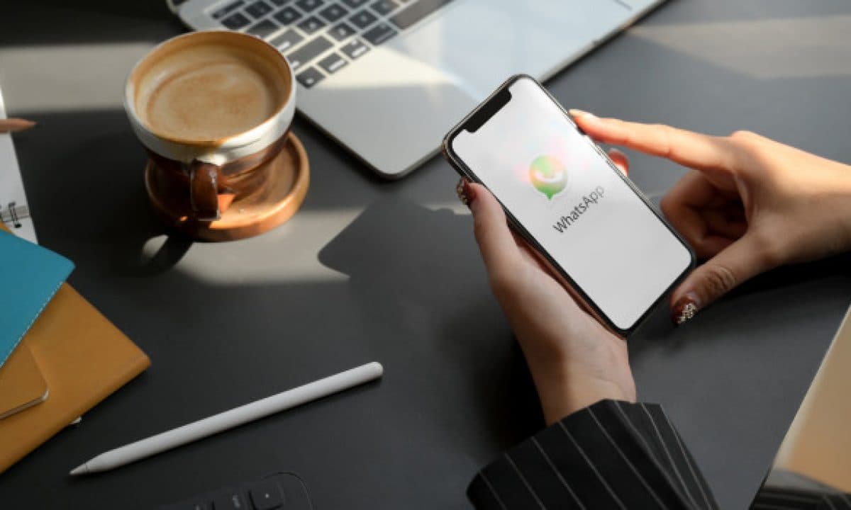 Truku për të dërguar një mesazh të padukshëm në WhatsApp