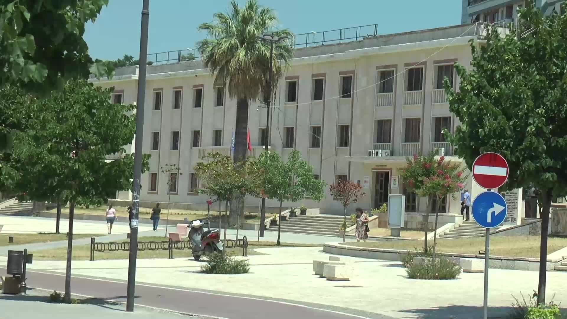 Qytetarët komentojnë arrestimin e Tushes (VIDEO)