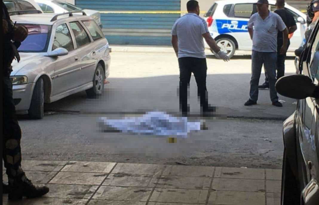 24-vjeçarja pas debatit me burrin, hidhet nga ballkoni dhe ndërron jetë