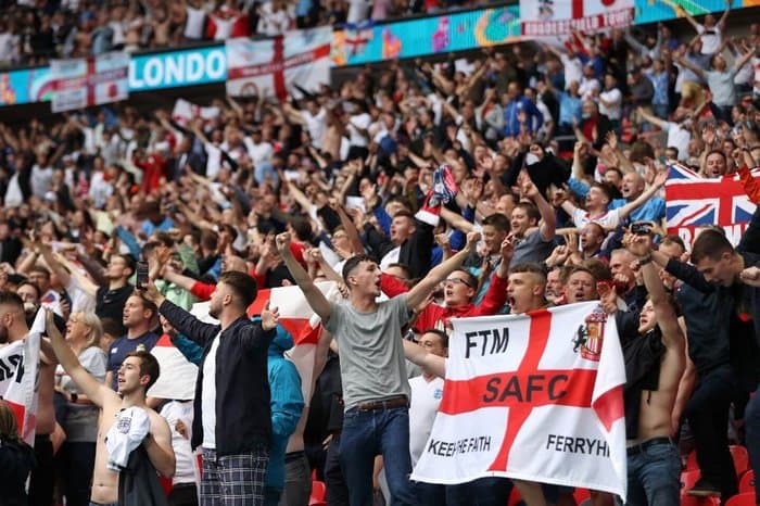 Sjellja e tifozëve në finale, UEFA hap hetim disiplinor ndaj Federatës Angleze