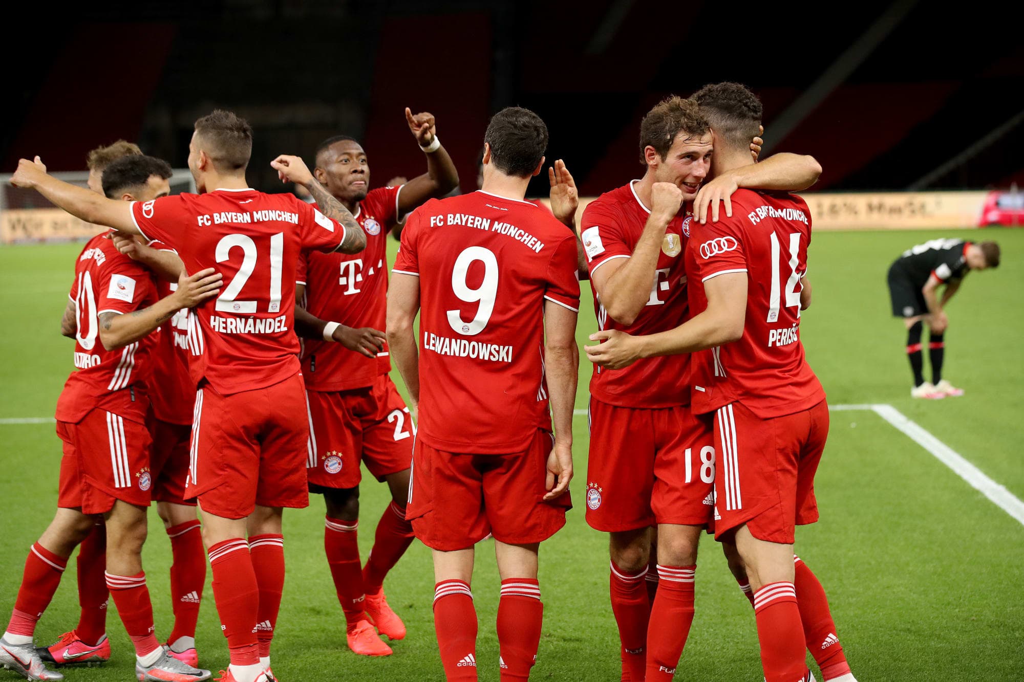 Bayern insiston për dy lojtarë