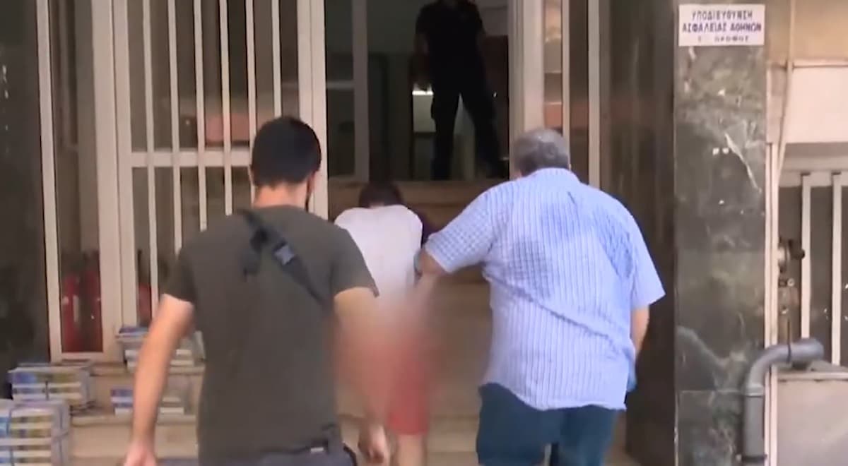 Masakroi gruan me thikë, shqiptari para gjykatës në Greqi: Mu turbullua mendja!