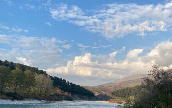 Moti sot, me diell dhe temperatura deri në 41°C