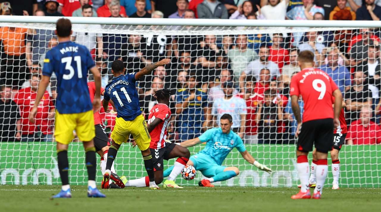 Manchester United “ngec” në transfertë, fitore minimale për Tottenham (VIDEO)
