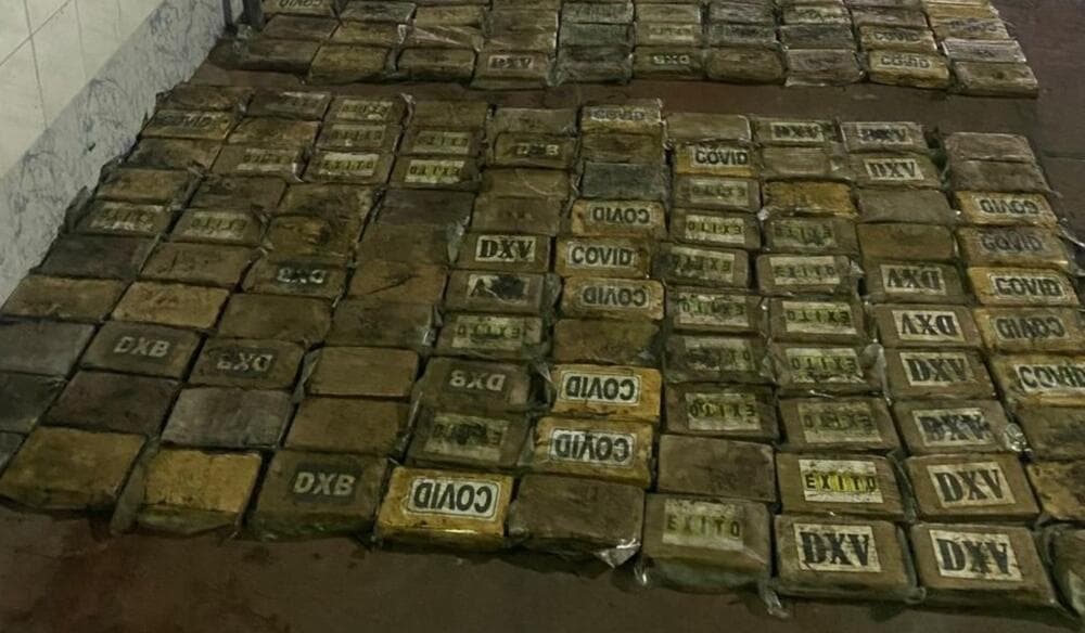 Kokaina e sekuestruar në Mal të Zi kap vlerën 100 mln euro, babë e bijë në arrest