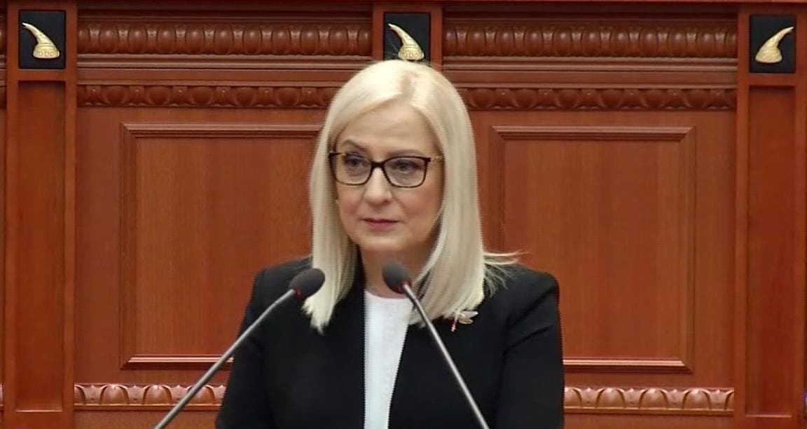Lindita Nikolli në krye të Kuvendit, Meta: Bashkëpunim për interesin e përbashkët! (VIDEO)