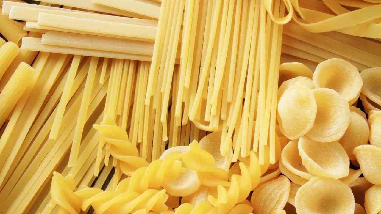 10 truke të thjeshta si të konsumoni makarona dhe të mos shtoni peshë