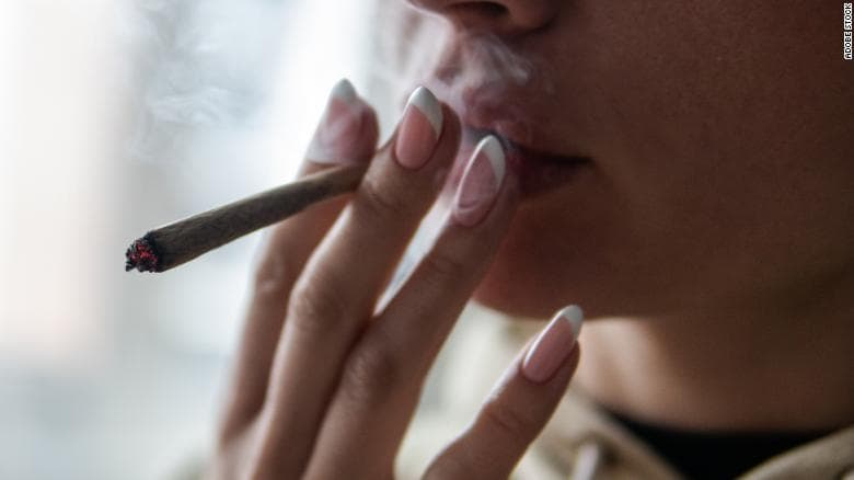 Italia drejt referendumit për të legalizuar kanabisin, 500 mijë firma brenda javës