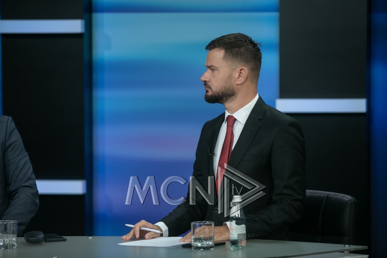 “Studenti ia kaloi mësuesit”, Curri: Basha po vret Berishën me berishizëm