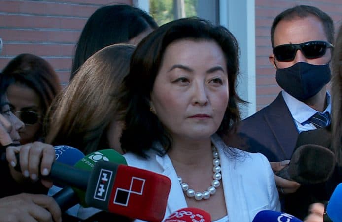 Kim pas takimit me Bashën: PD s’mund të bëjë përpara nëse njëra këmbë ka mbetur në të shkuarën
