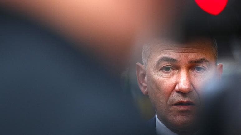 Presion nga qeveria, jep dorëheqjen drejtori i agjencisë sllovene të lajmeve