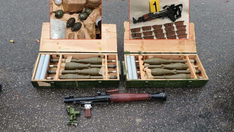Sekuestrohet një arsenal armësh në Kosovë