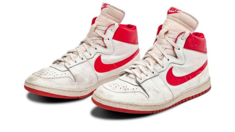 Atletet e Michael Jordan shiten për 1.47 milionë dollarë në ankand