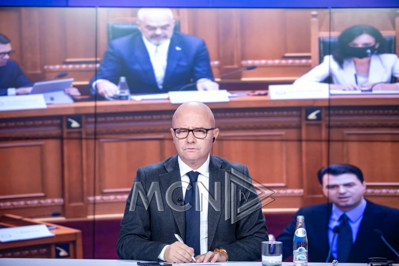 Strazimiri: Debati në kuvend mes Bashës e Ramës, në stilin “puq puq, lol”