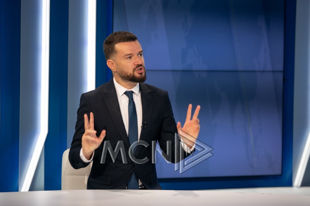 Curri: Kongreset e PD, një skizmë si ajo e Kishës në Mesjetë