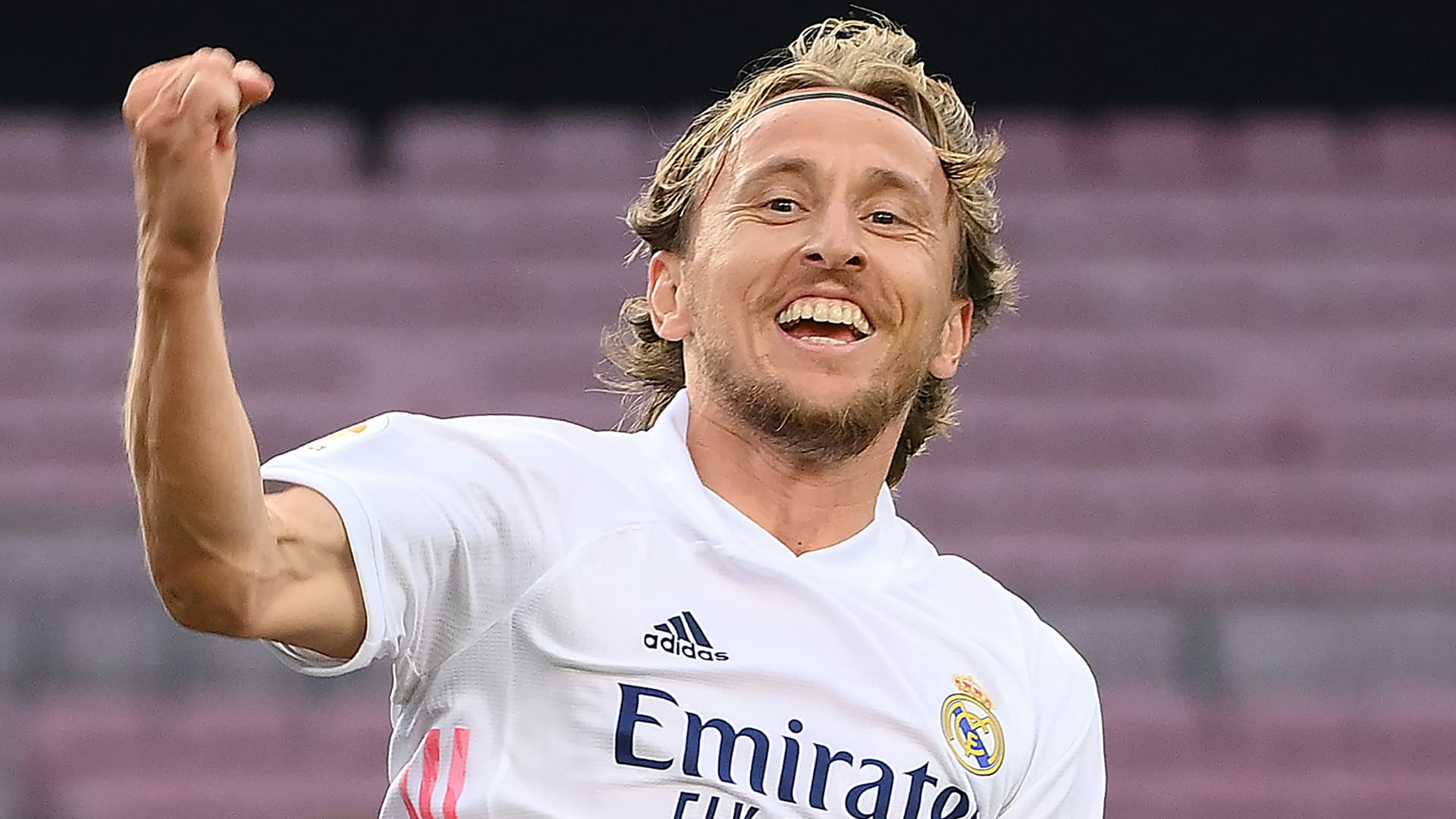 Modriç rinovon me Real Madridin