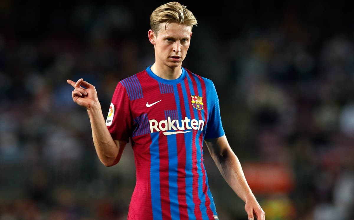 Luftë titanësh për De Jong