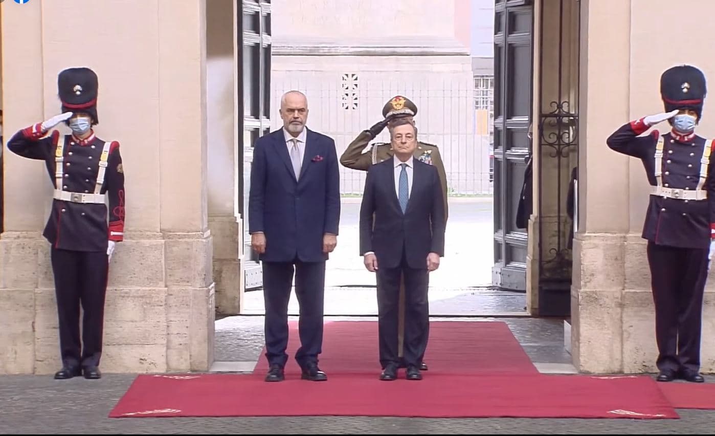 Rama në Itali, pritet me ceremoni zyrtare nga homologu Draghi