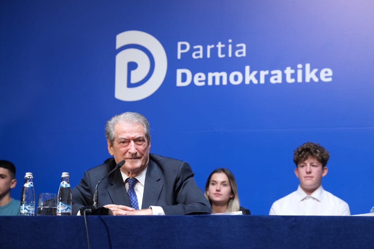 Berisha: Lulzim Basha, mjeran që nuk u bë kurrë lider (VIDEO)