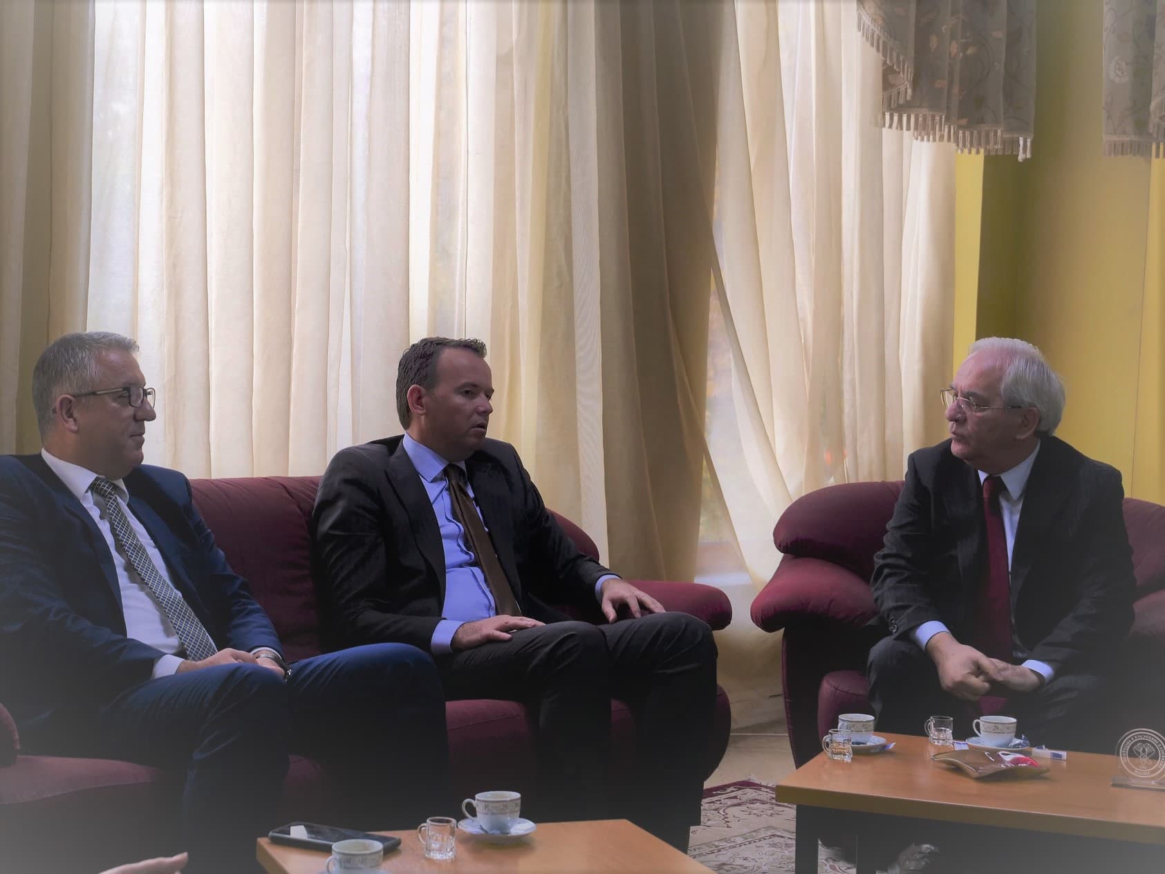 Simpoziumi shkencor për vreshtarinë dhe verëtarinë shqiptare/ Kreu i ASH takim me ministrin e Bujqësisë së Kosovës