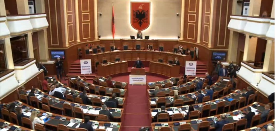 Sot mblidhet kuvendi, Vangjel Dule interpelancë me Ramën