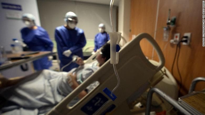 Fauci: Varianti Omicron do infektojë të gjithë