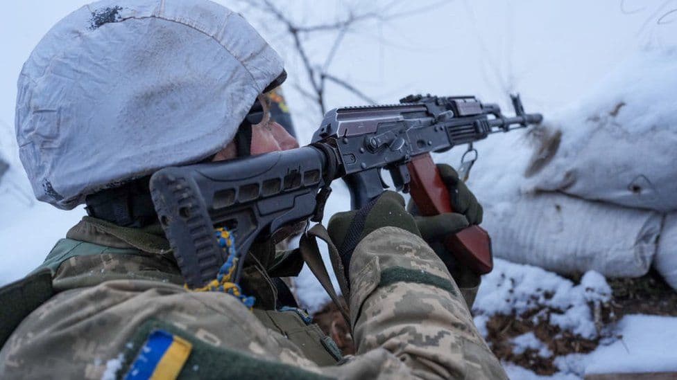 Tensionet Rusi-Ukrainë/ Britania e Madhe paralajmëron komplot për të vendosur aleatin pro-Moskës