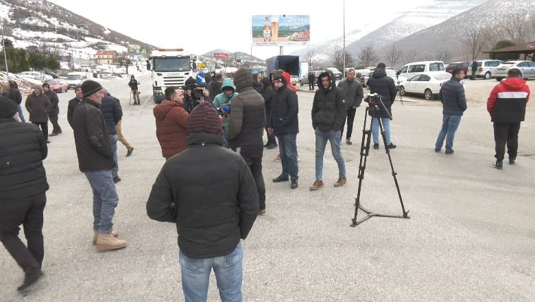 Protesta në Morinë/ Policia procedon dy persona