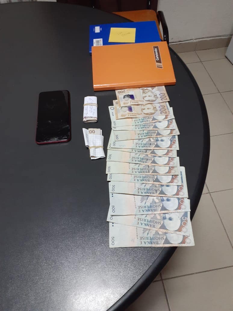 “Basti i fundit” godet lojërat e fatit në Korçë, 1 i arrestuar, 3 efektivë në hetim