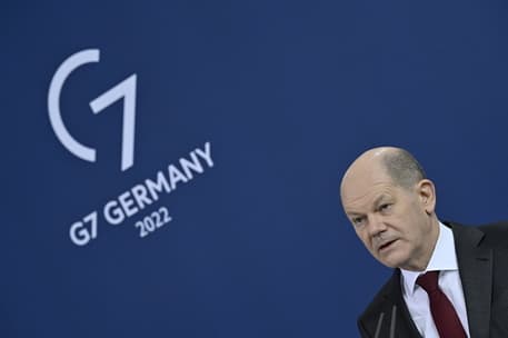 Gjermania pezullon autorizimin për gazsjellësin Nord Stream 2