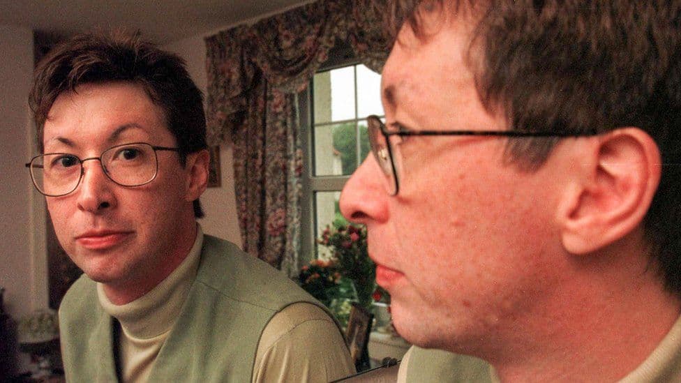 Tha se ishte një adoleshent, historia e 30-vjeçarit që mashtroi sistemin arsimor