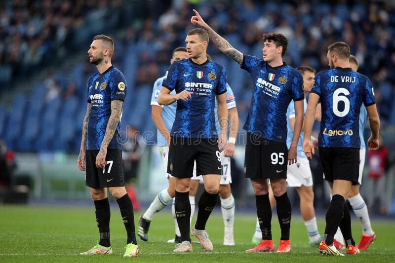Inter përgatit largimet
