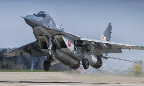 Anëtarët e Kongresit thirrje administrates Biden: Lehtëso transferimin e avionëve luftarakë në Ukrainë